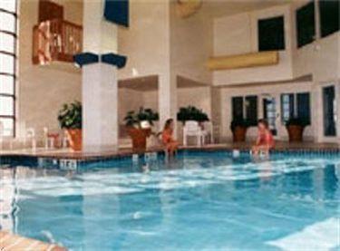 Lees Inn & Suites Мънси Съоръжения снимка